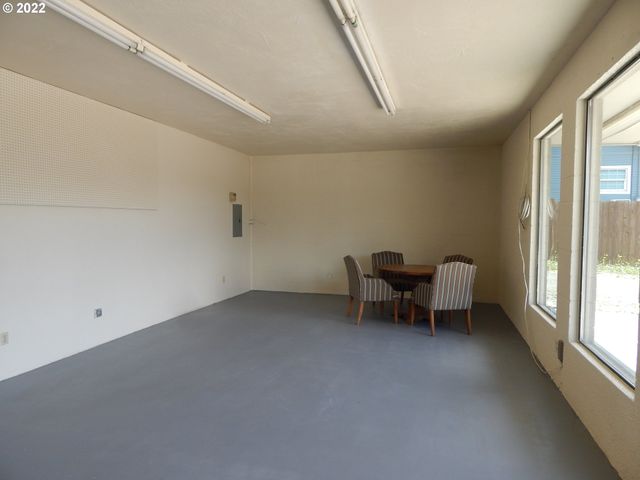 728 Se RICE Ave, Roseburg, OR 97470