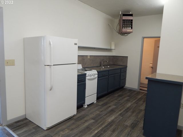 728 Se RICE Ave, Roseburg, OR 97470