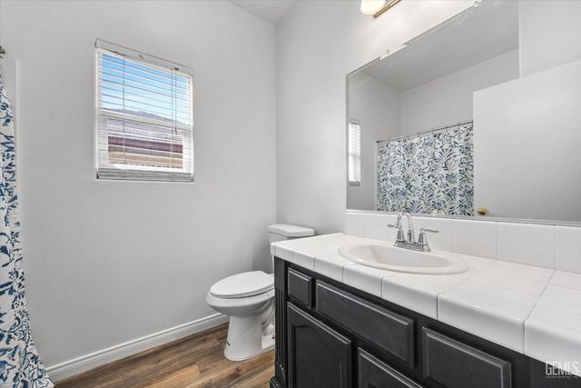 9803 Manhattan Drive, Bakersfield, CA 93312