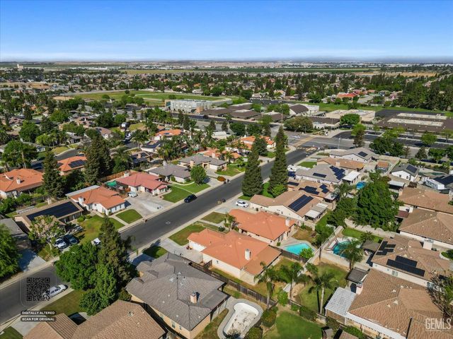 9803 Manhattan Drive, Bakersfield, CA 93312