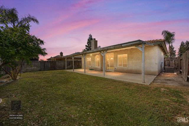 9803 Manhattan Drive, Bakersfield, CA 93312