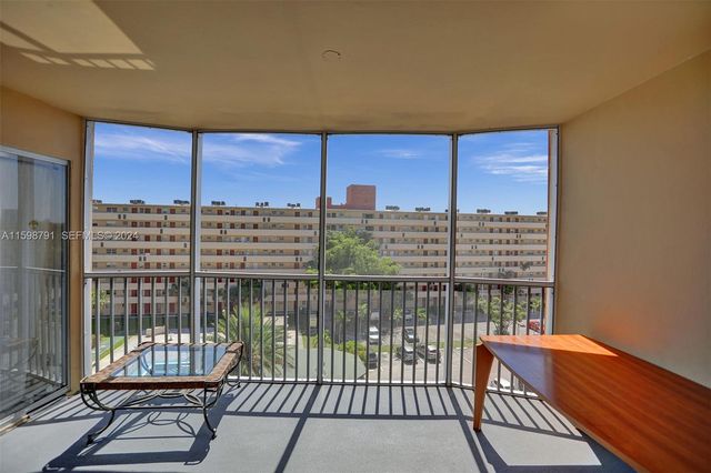 1770 NE 191st Street 7161, Miami, FL 33179