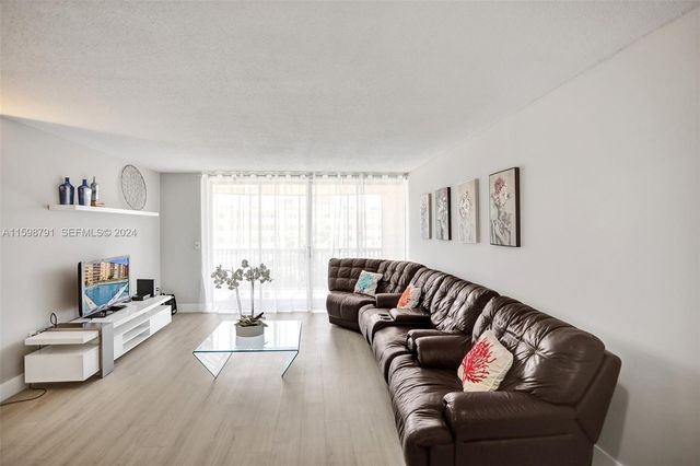 1770 NE 191st Street 7161, Miami, FL 33179