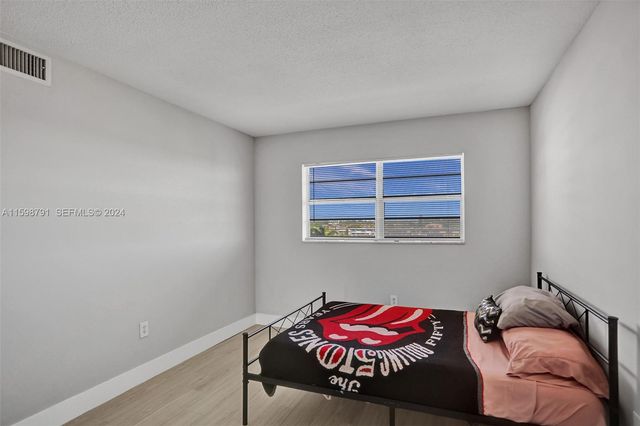1770 NE 191st Street 7161, Miami, FL 33179