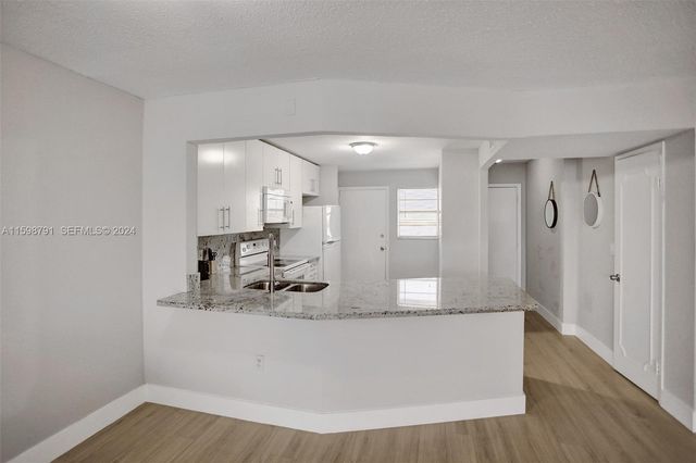 1770 NE 191st Street 7161, Miami, FL 33179