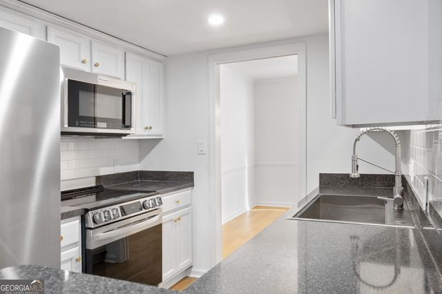 22 Ivy Parkway NE, Atlanta, GA 30342