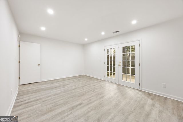 22 Ivy Parkway NE, Atlanta, GA 30342