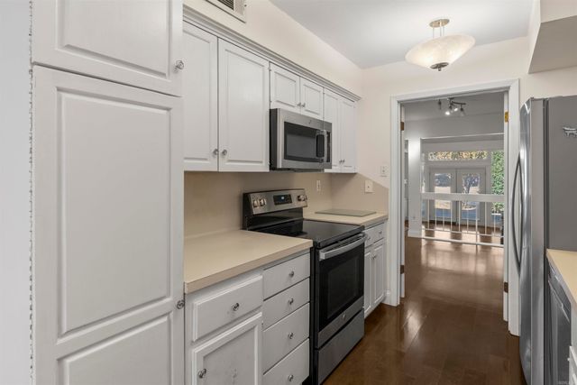 20 Fairway Woods Circle, Maumelle, AR 72113