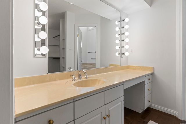 20 Fairway Woods Circle, Maumelle, AR 72113