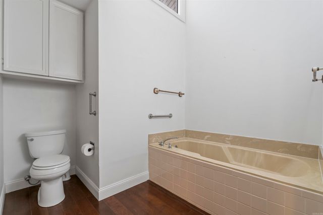 20 Fairway Woods Circle, Maumelle, AR 72113