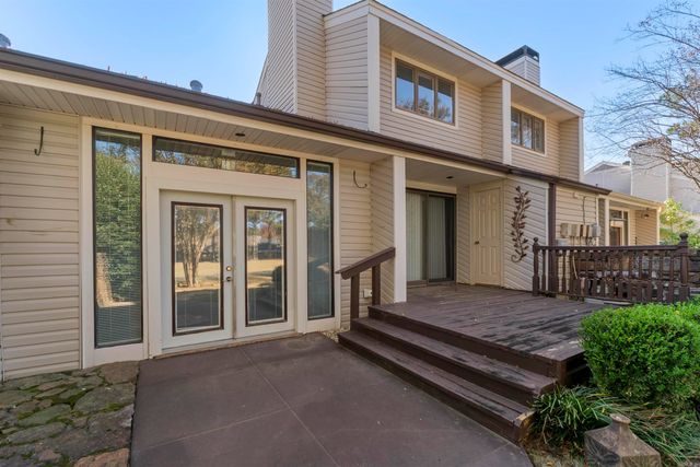 20 Fairway Woods Circle, Maumelle, AR 72113