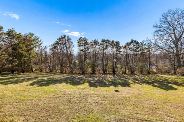 2131 Spring Lake Dr, Spring Hill, TN 37174