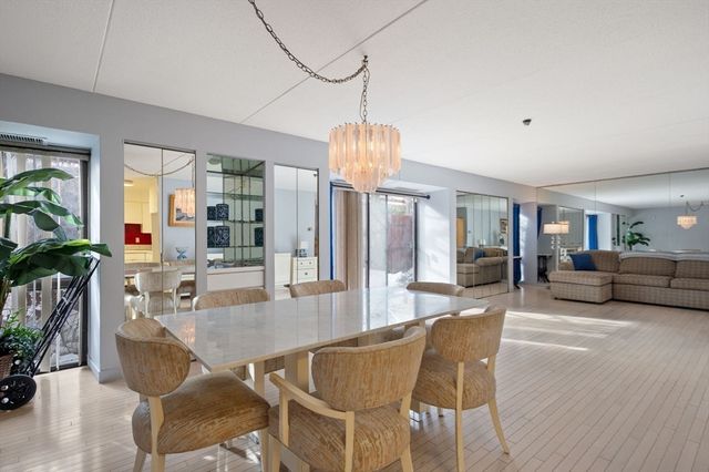 55 Tall Oaks Dr L8, Weymouth, MA 02190