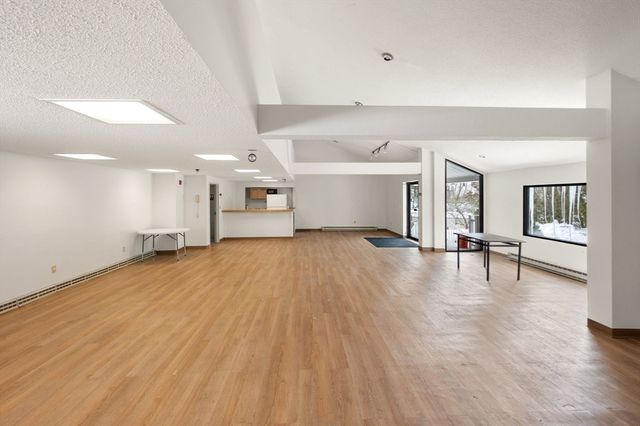 55 Tall Oaks Dr L8, Weymouth, MA 02190