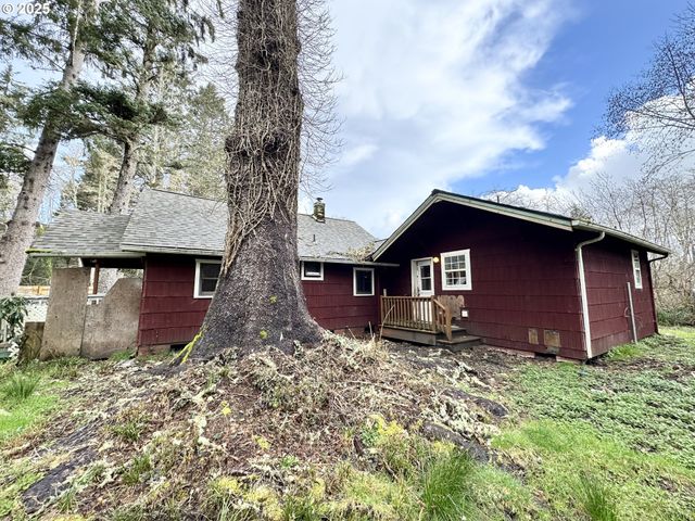 2514 WILLOWS Rd, Seaview, WA 98644