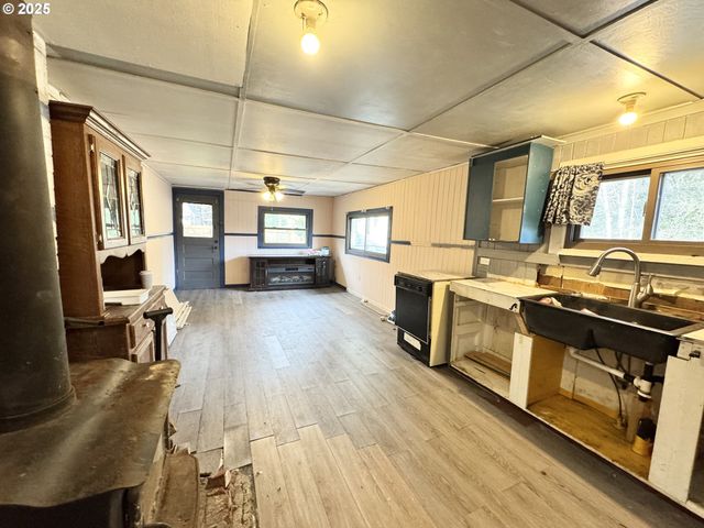 2514 WILLOWS Rd, Seaview, WA 98644