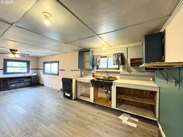 2514 WILLOWS Rd, Seaview, WA 98644