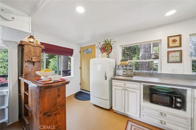 21875 Sawpit Canyon Road, Cedarpines Park, CA 92322