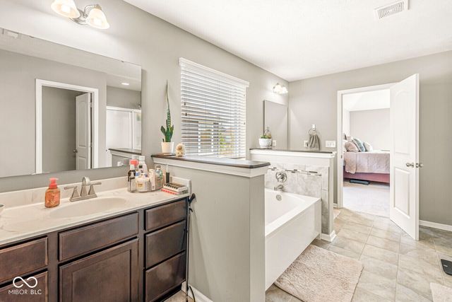 1307 Cliff View Drive, Westfield, IN 46074