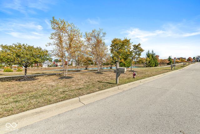 1307 Cliff View Drive, Westfield, IN 46074