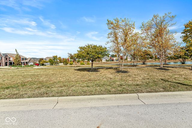 1307 Cliff View Drive, Westfield, IN 46074