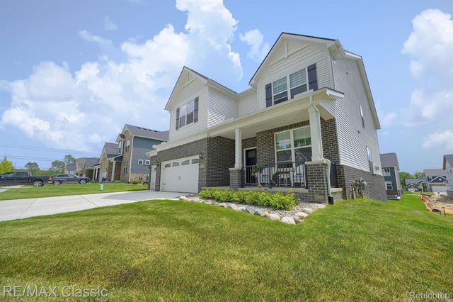 2785 Trillium Hills Drive, Commerce Charter Township, MI 48382