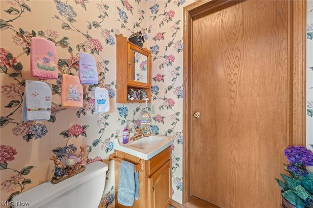 3287 Broadhaven Avenue NW, Massillon, OH 44646