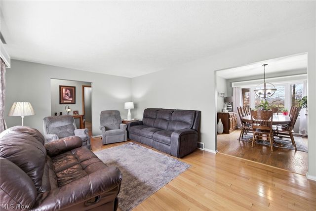 3287 Broadhaven Avenue NW, Massillon, OH 44646