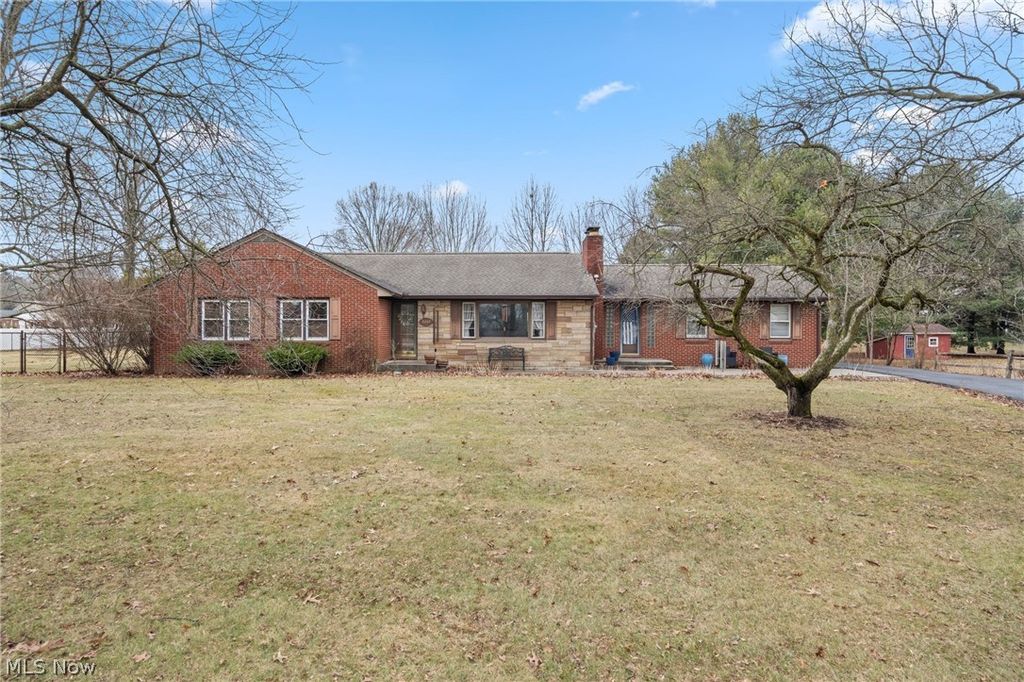 3287 Broadhaven Avenue NW, Massillon, OH 44646