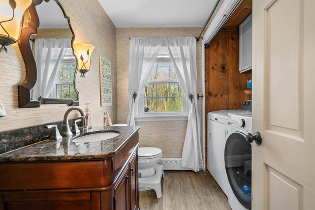 5 Chartwell Court, Londonderry, NH 03053