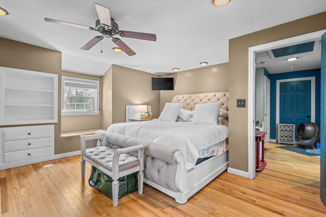 5 Chartwell Court, Londonderry, NH 03053