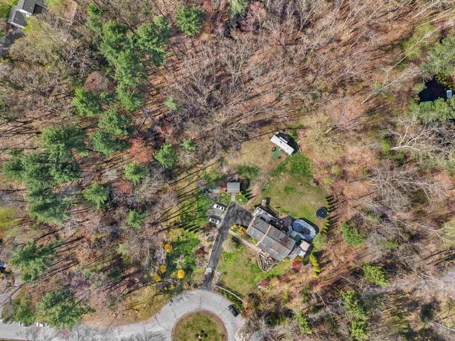 5 Chartwell Court, Londonderry, NH 03053