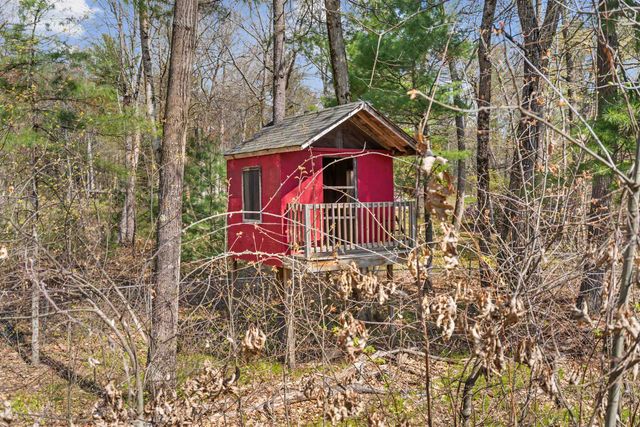 5 Chartwell Court, Londonderry, NH 03053