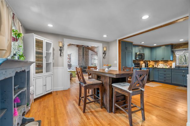 5 Chartwell Court, Londonderry, NH 03053