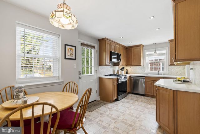 937 GREENBRIAR LN, Springfield, PA 19064