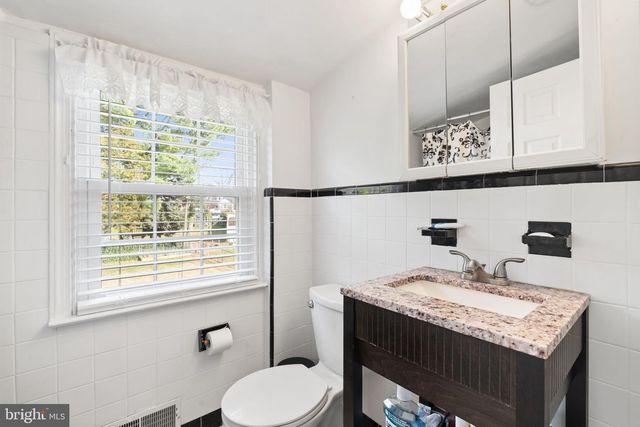 937 GREENBRIAR LN, Springfield, PA 19064