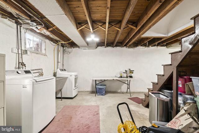 937 GREENBRIAR LN, Springfield, PA 19064