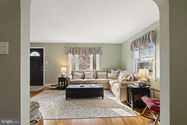 937 GREENBRIAR LN, Springfield, PA 19064