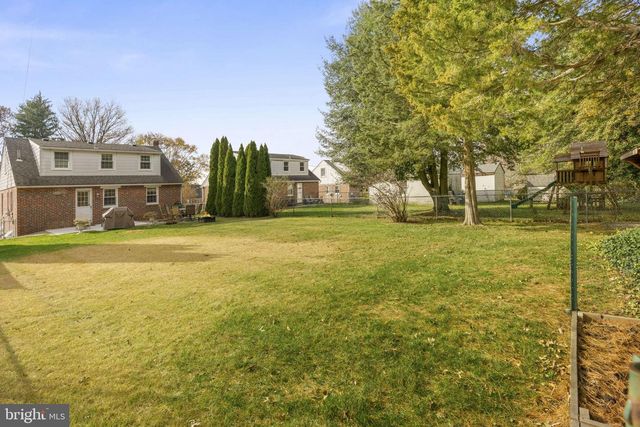 937 GREENBRIAR LN, Springfield, PA 19064