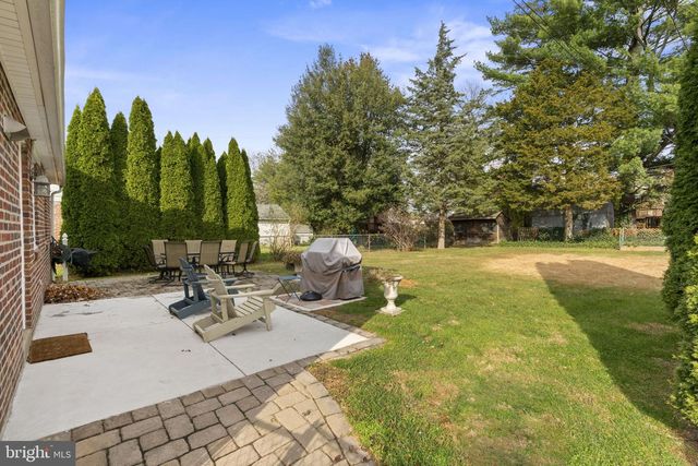 937 GREENBRIAR LN, Springfield, PA 19064