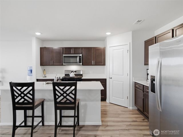 546 Gilbertson Lane SE, Olympia, WA 98501