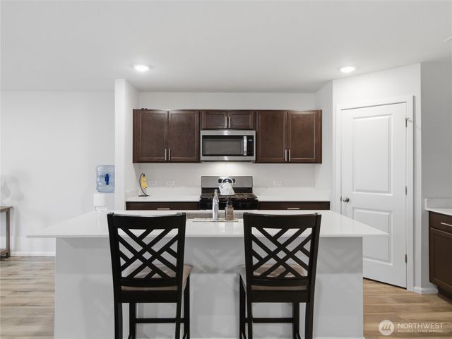 546 Gilbertson Lane SE, Olympia, WA 98501