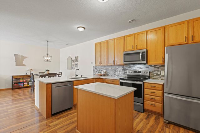 13037 Europa Trail Way N F, Hugo, MN 55038