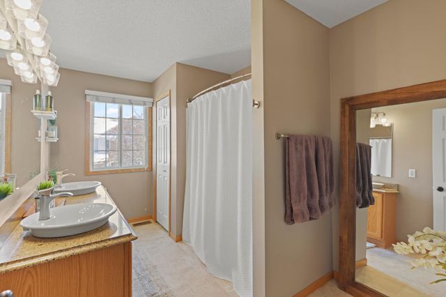 13037 Europa Trail Way N F, Hugo, MN 55038