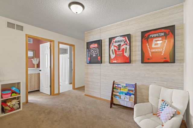 13037 Europa Trail Way N F, Hugo, MN 55038