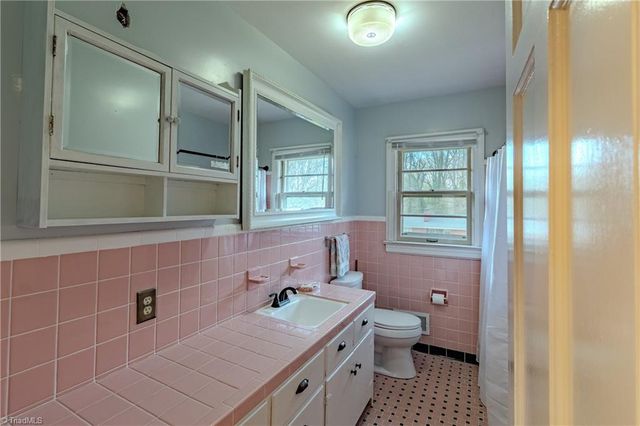 246 Fairview Avenue, Mount Airy, NC 27030
