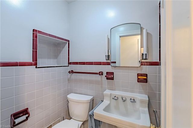 246 Fairview Avenue, Mount Airy, NC 27030