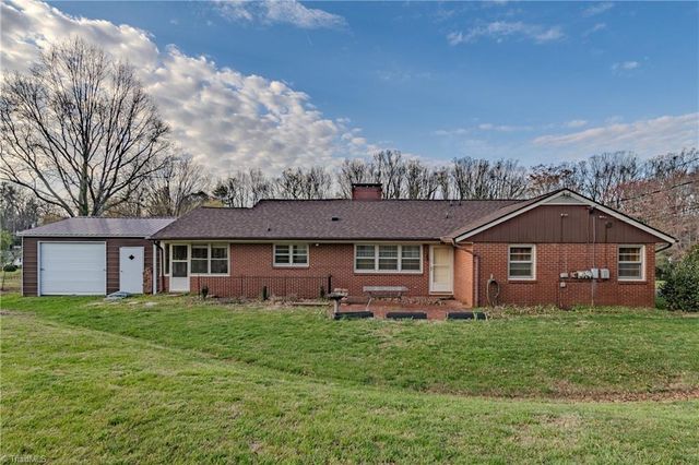 246 Fairview Avenue, Mount Airy, NC 27030