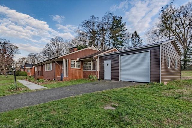 246 Fairview Avenue, Mount Airy, NC 27030