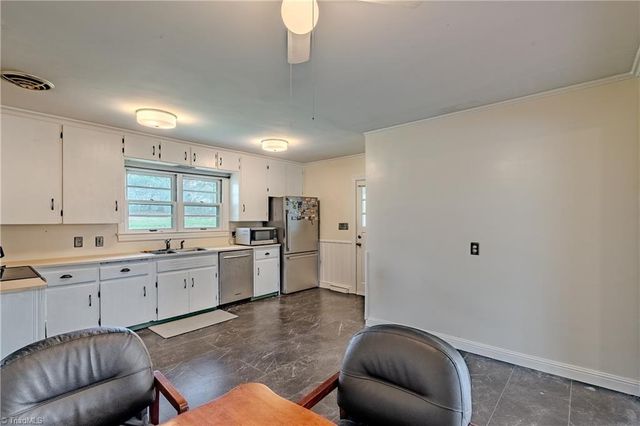 246 Fairview Avenue, Mount Airy, NC 27030
